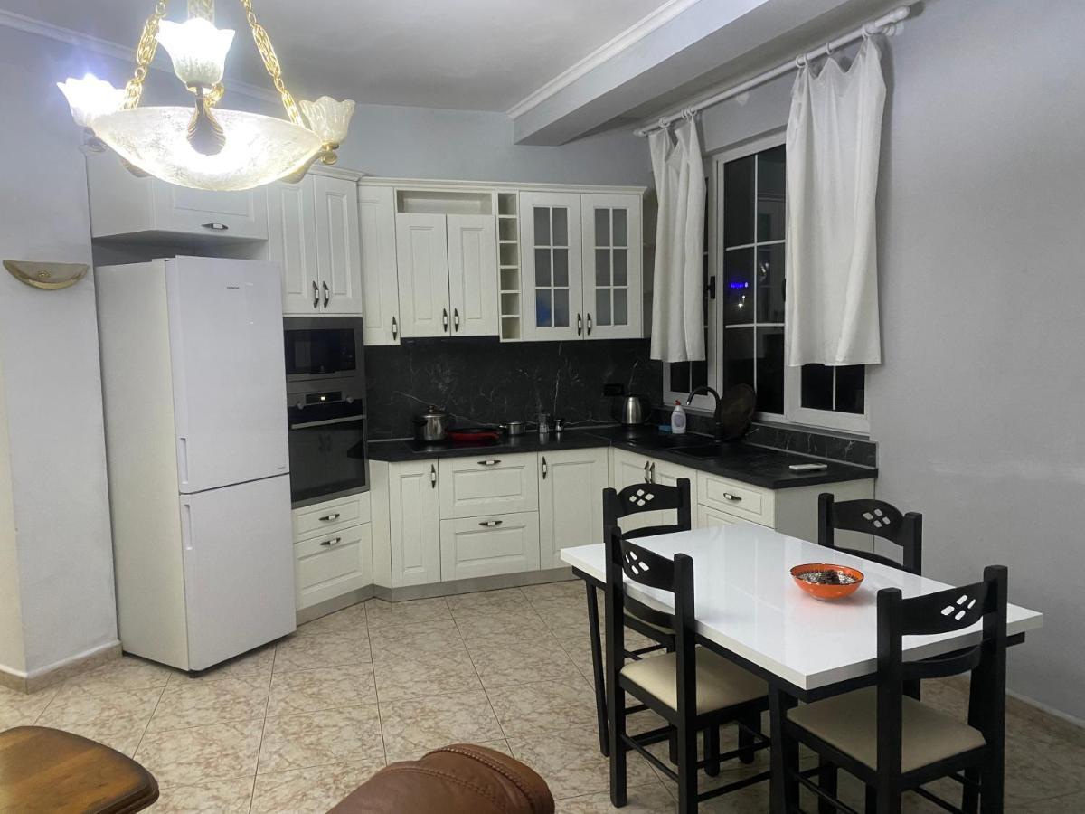 Tirana Apartment White Exterior photo